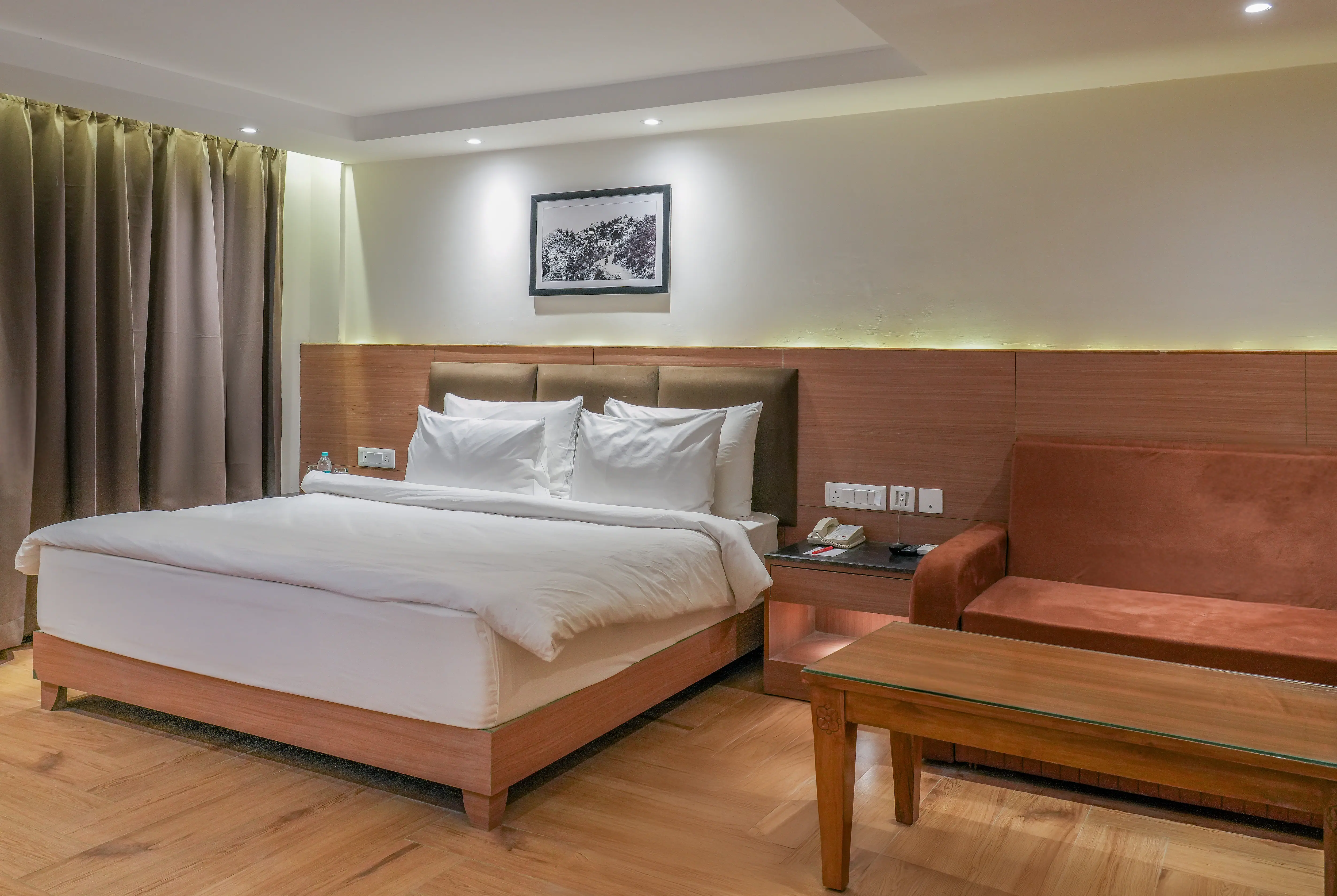 1 Queen Bed, 1 Twin Bed, Family Room, No View, Non-Smoking