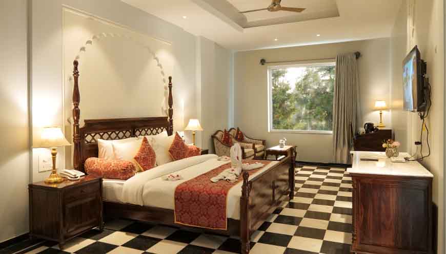 Maharaja Suite WelcomHeritage Ranthambore